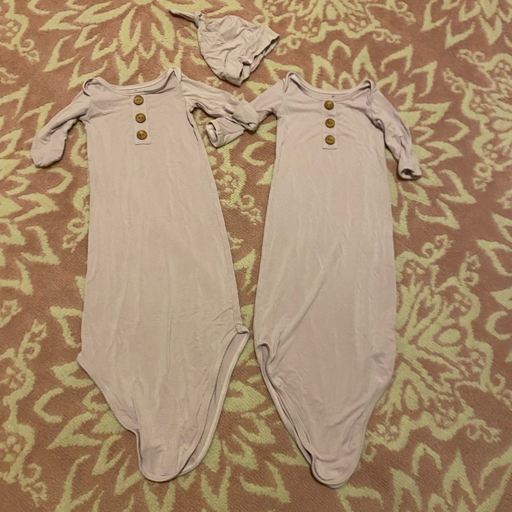 Caden Lane Knotted Gown with Hat Twin Set